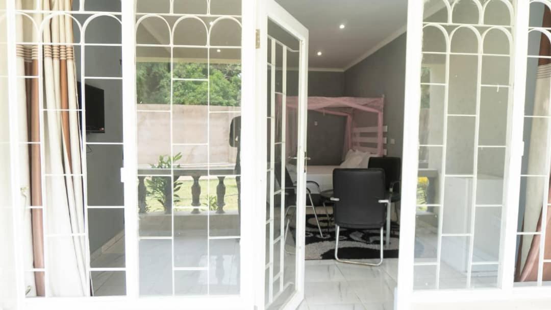 Adams Lodges Ltd Mangochi المظهر الخارجي الصورة
